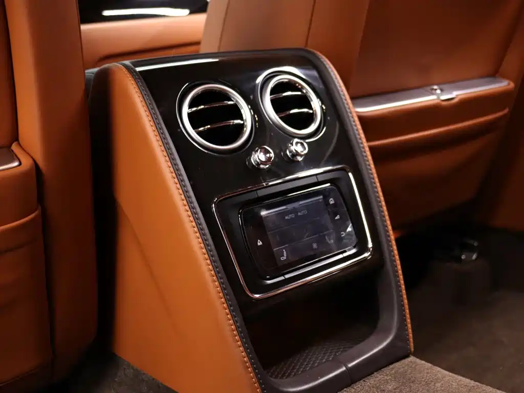 Photo 21 - Bentley Flying Spur