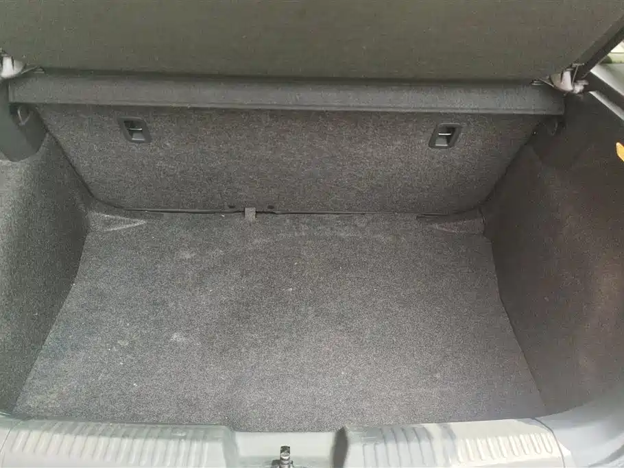Volkswagen Polo 2016 1.4L Automatic Trend фото 4
