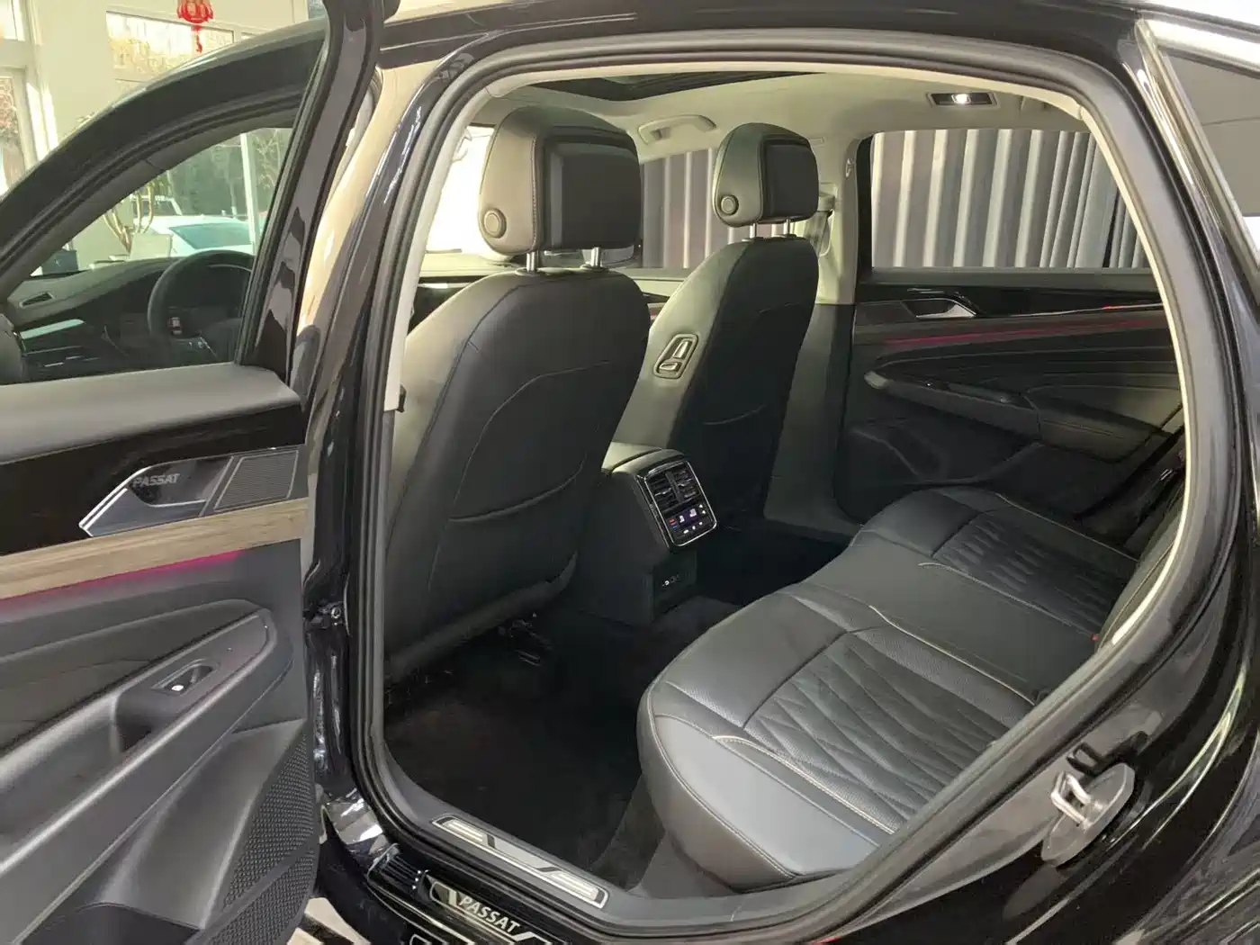 Volkswagen Passat 2020 Facelift 330TSI Luxury China VI фото 9