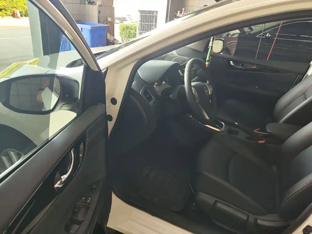 Nissan Tiida 2024 2024 1.6L CVT Smart Drive Edition