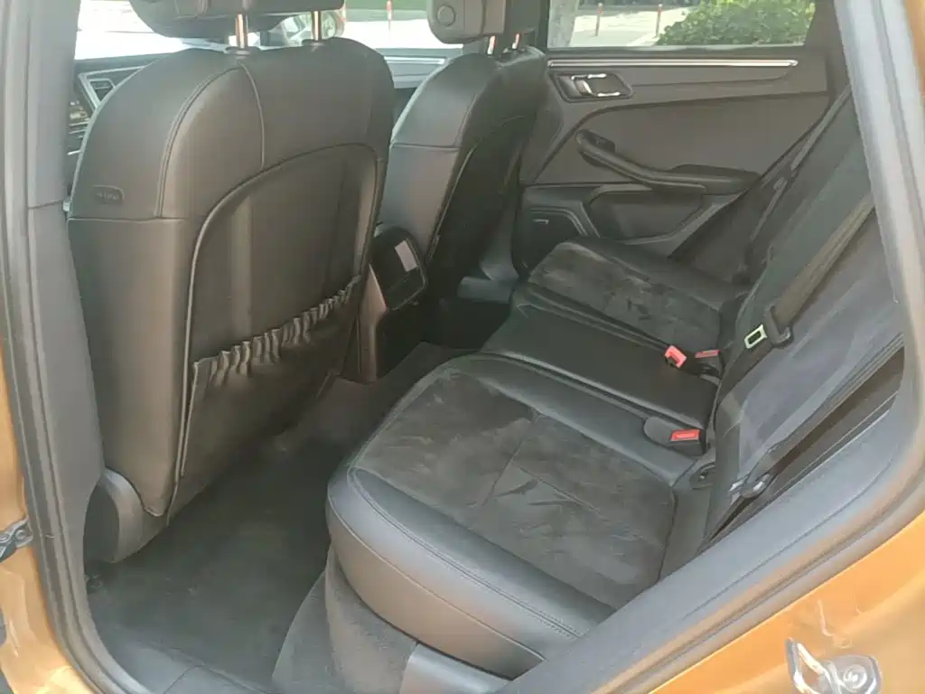 Photo 13 - Porsche Macan