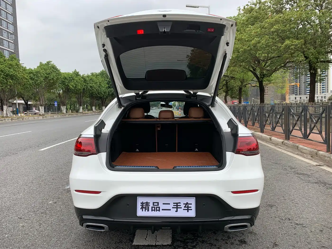 Mercedes-Benz GLC Coupe 2020 GLC 260 4MATIC Coupe SUV фото 7