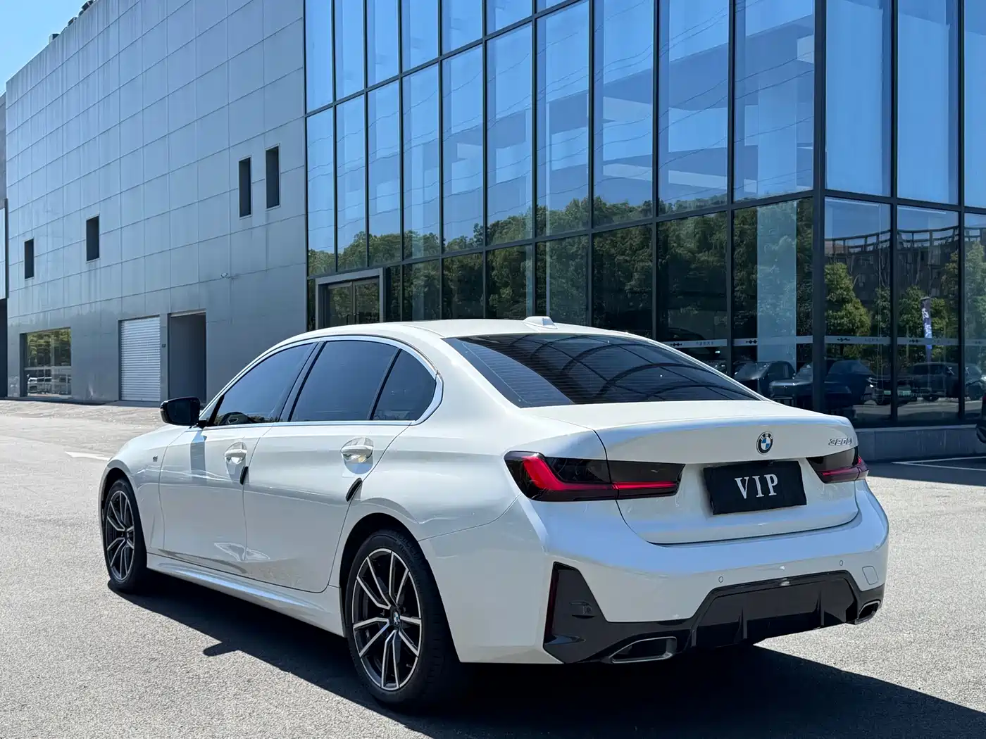 BMW 3 Series 2023 320Li M Sport Package фото 20