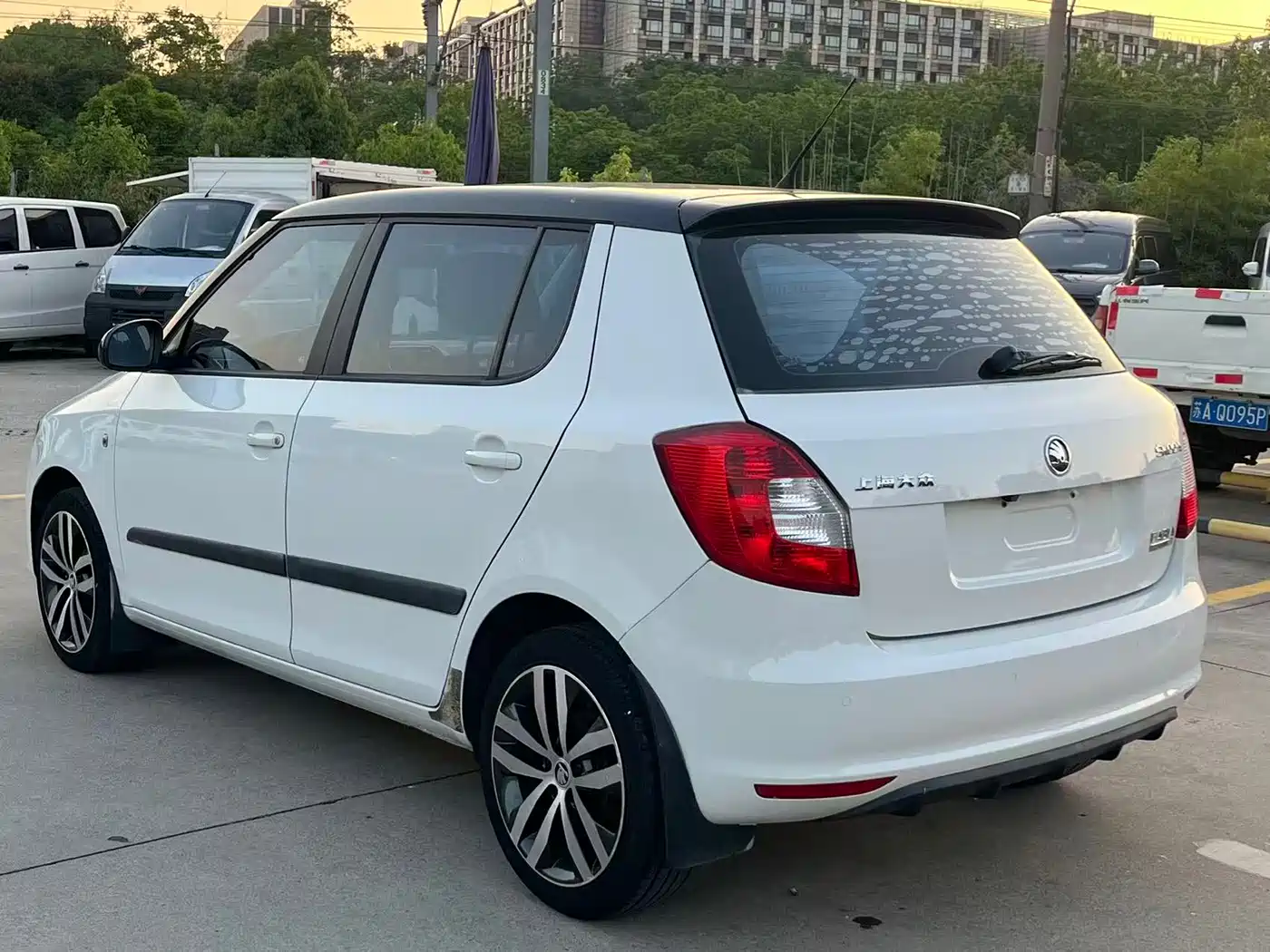 Škoda Fabia 2014 1.6L Automatic Sport Edition фото 11