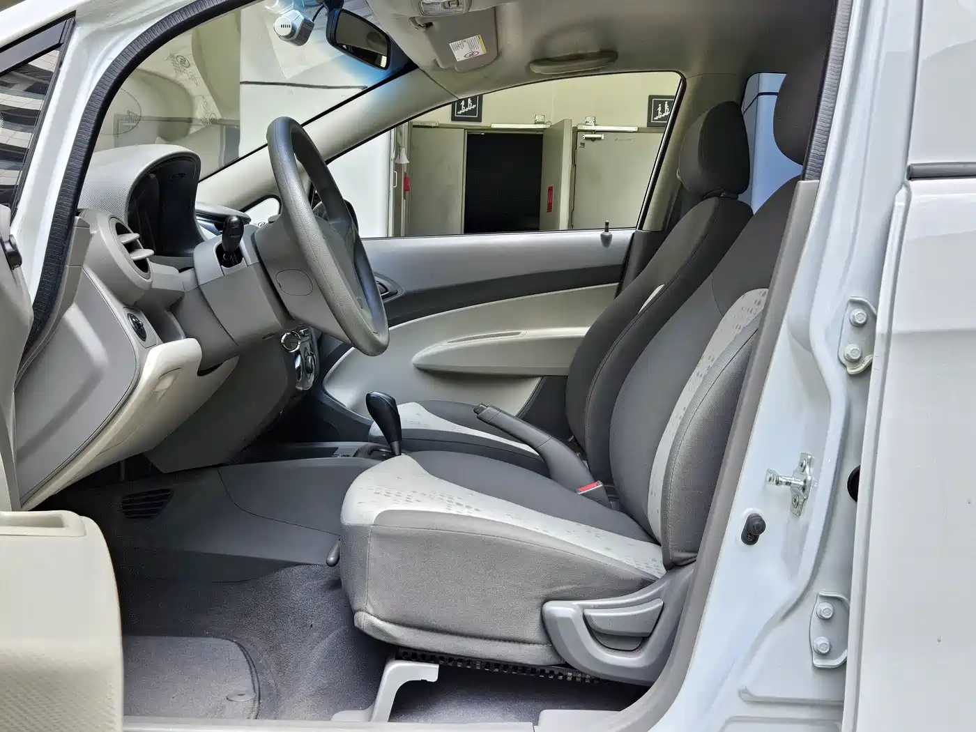 Chevrolet Sail 2013 Sedan 1.2L AMT Ideal Edition фото 4