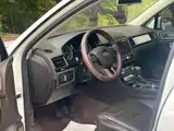 Фото 7 - Volkswagen Touareg