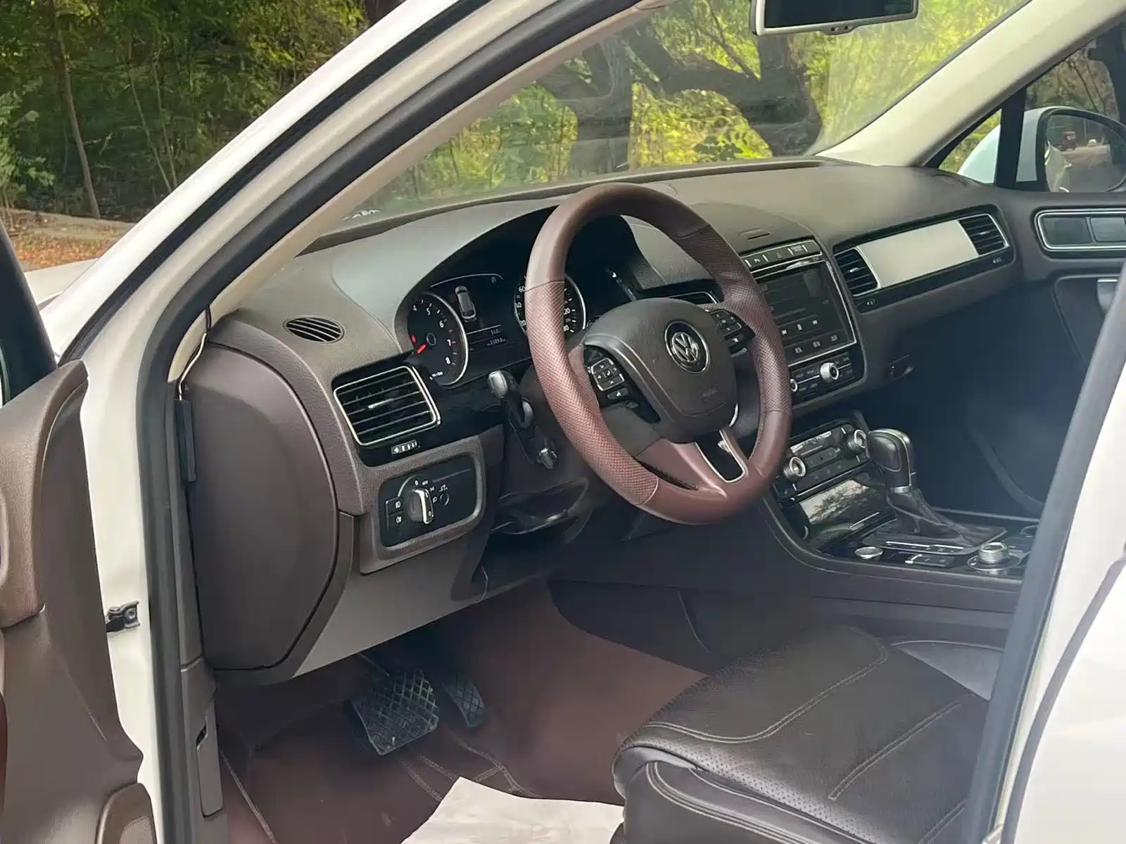 Фото 7 - Volkswagen Touareg