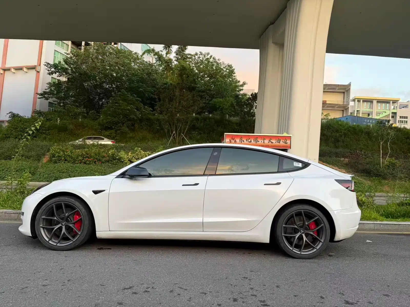 Фото 7 - Tesla Model 3