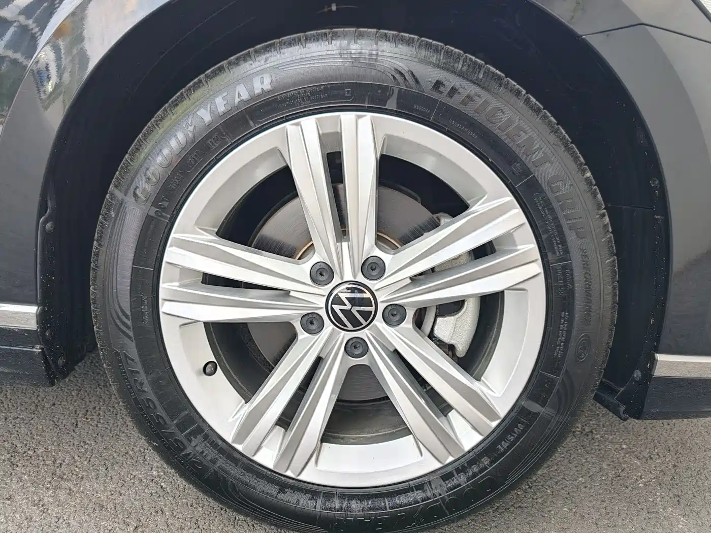 Volkswagen Magotan 2023 2 Million Units Commemorative Edition 280TSI DSG Comfort фото 38