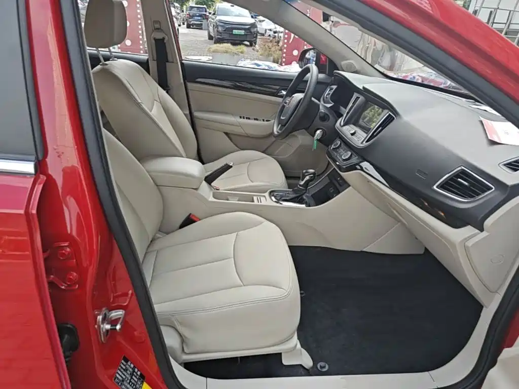 Roewe 360 2015 2015 1.5L Automatic Luxury