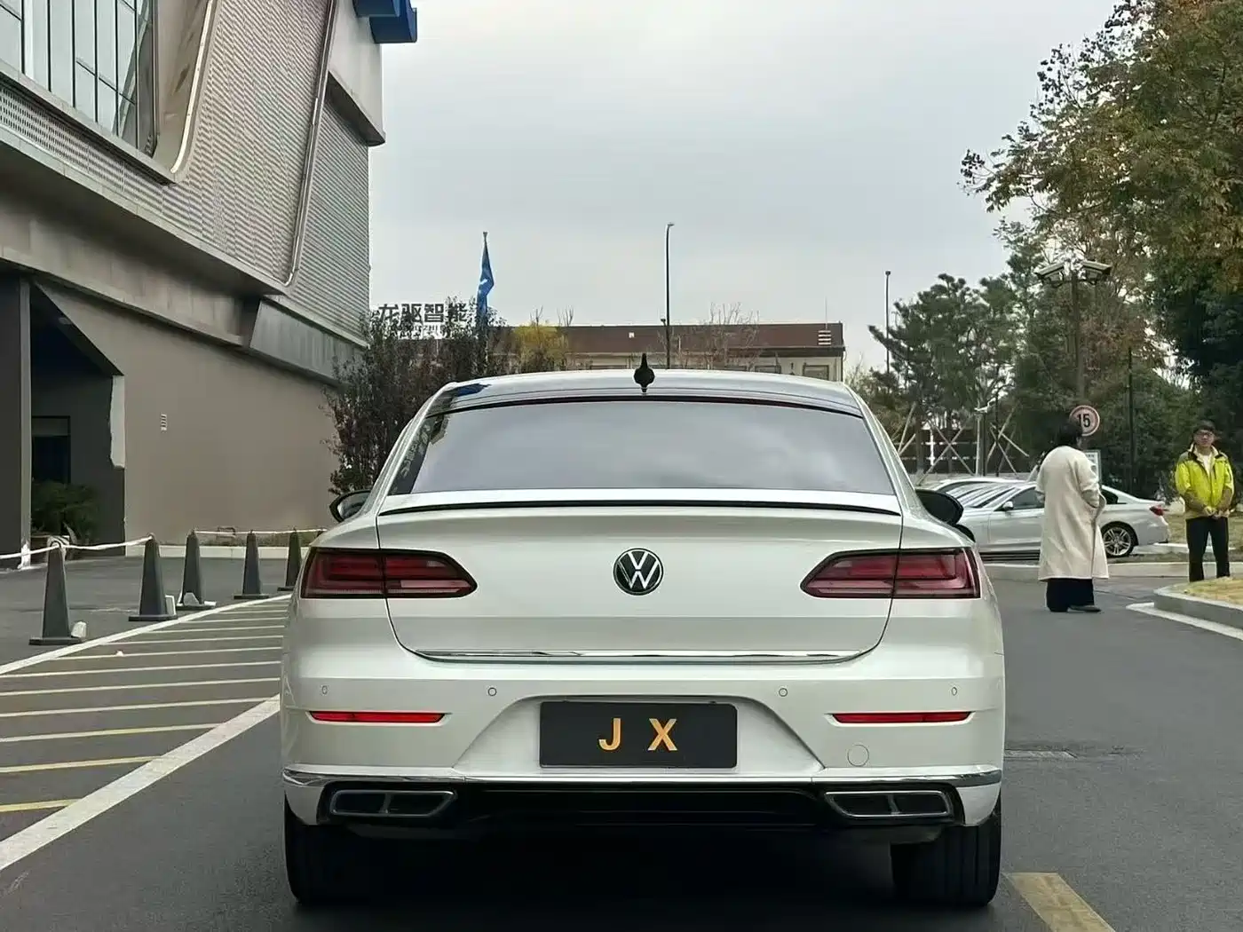 Volkswagen FAW-Volkswagen CC 2023 380TSI Eye-catching Edition фото 9