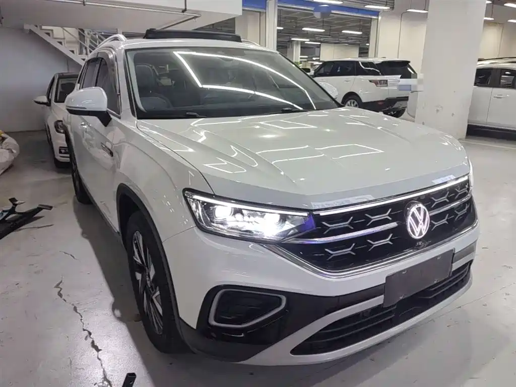 Volkswagen Tayron 2024 300TSI 2WD Luxury Plus Advanced фото 4