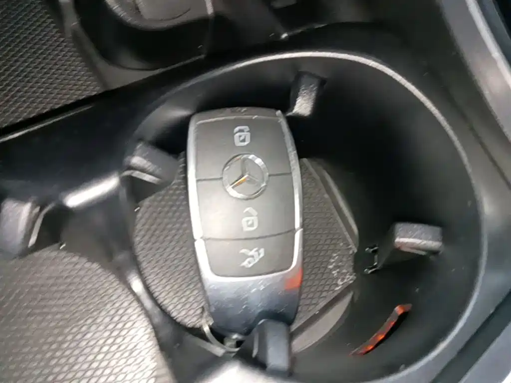 Mercedes-Benz GLC 2021 GLC 260 L 4MATIC Sporty фото 9
