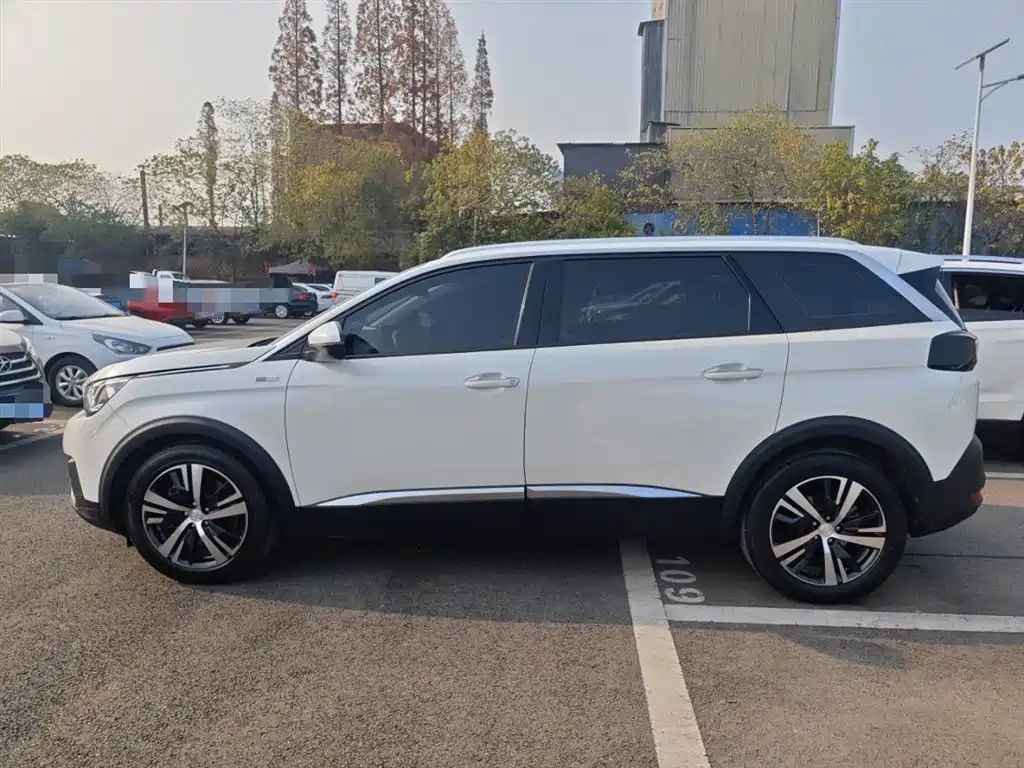 Peugeot 5008 2017 350THP 7-seat Elite Edition фото 5