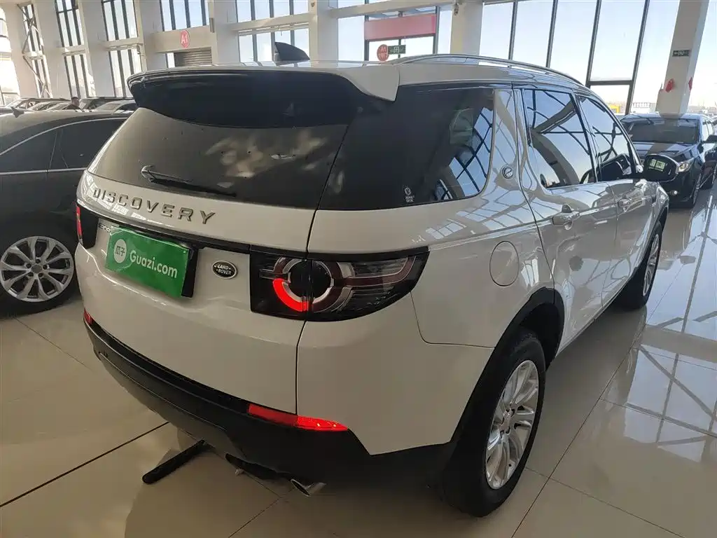 Land Rover Discovery Sport 2019 240PS SE Edition China VI фото 6