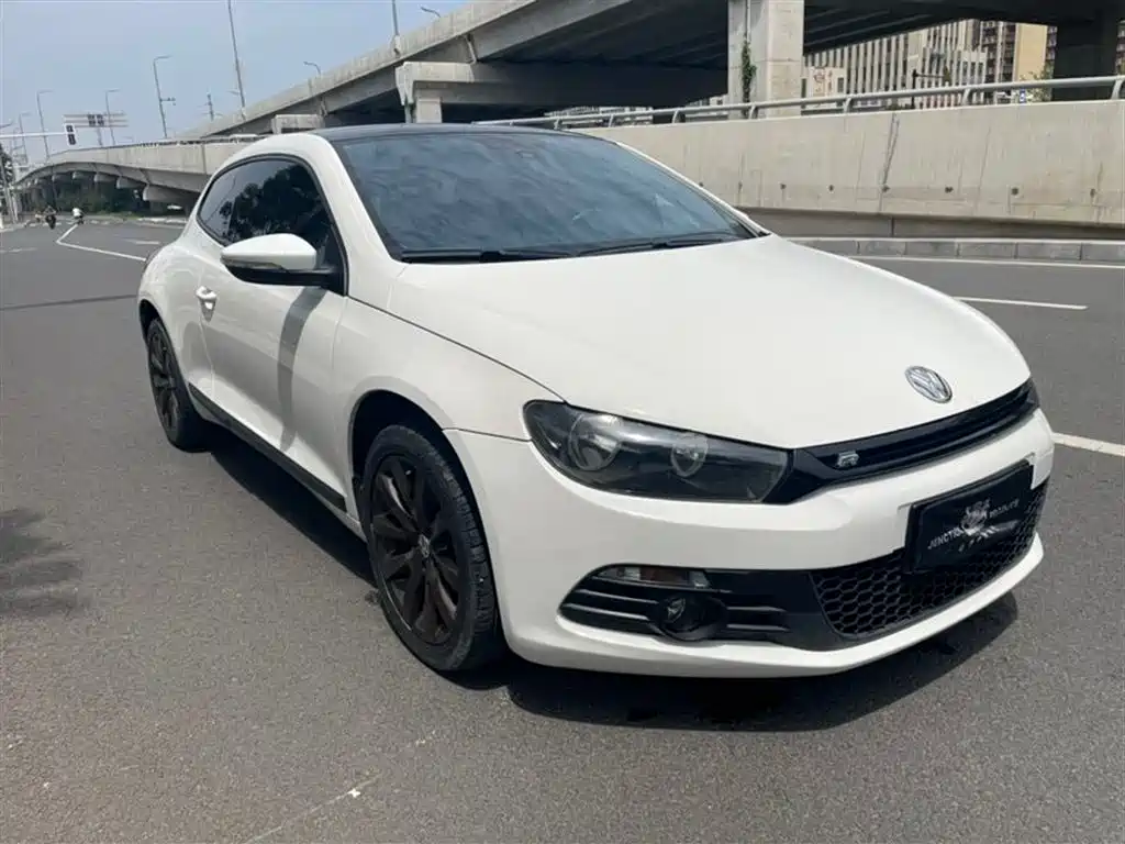 Volkswagen Scirocco 2011 1.4TSI Comfort фото 3