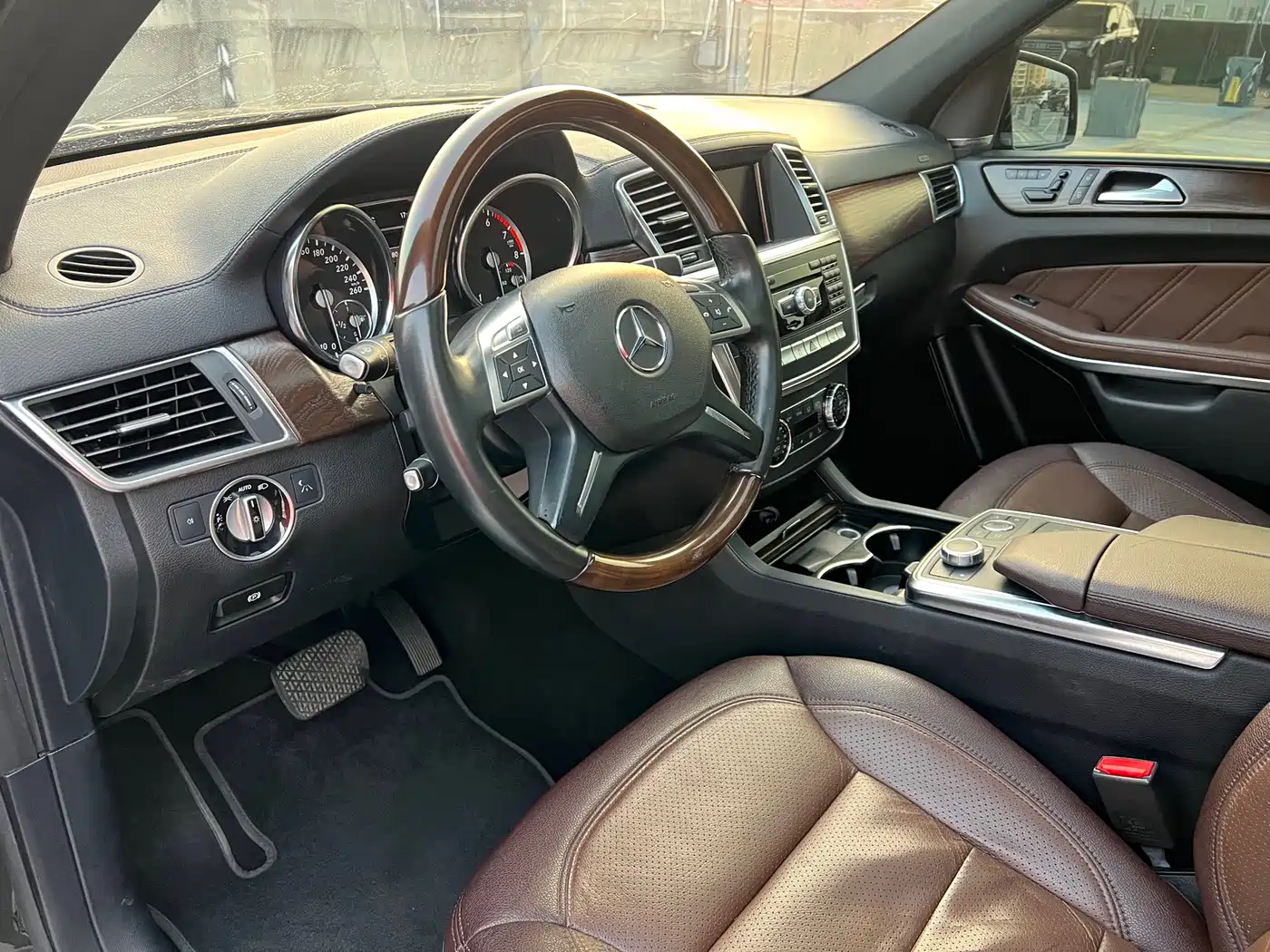Mercedes-Benz GL-Class 2013 GL 500 4MATIC фото 9