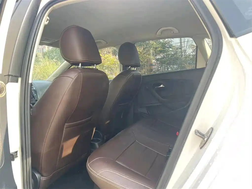 Volkswagen Polo 2018 1.5L Manual Safe Drive фото 16