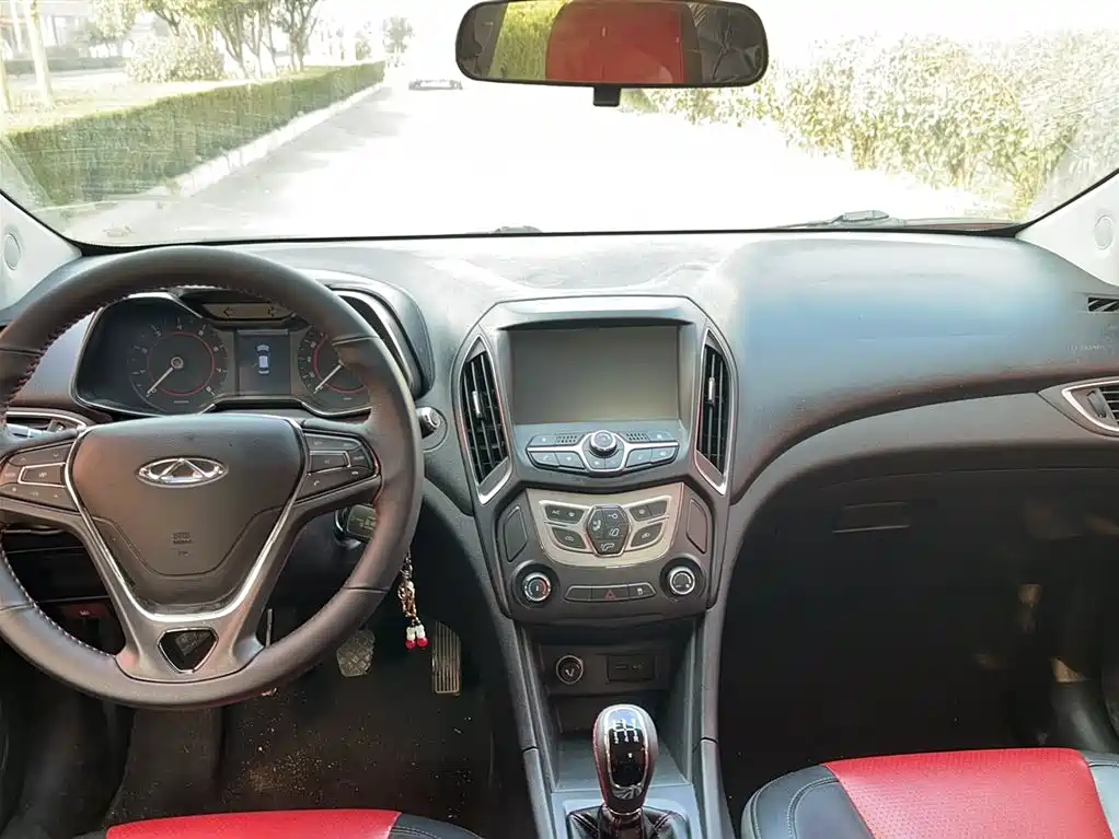Фото 25 - Chery Arrizo 5
