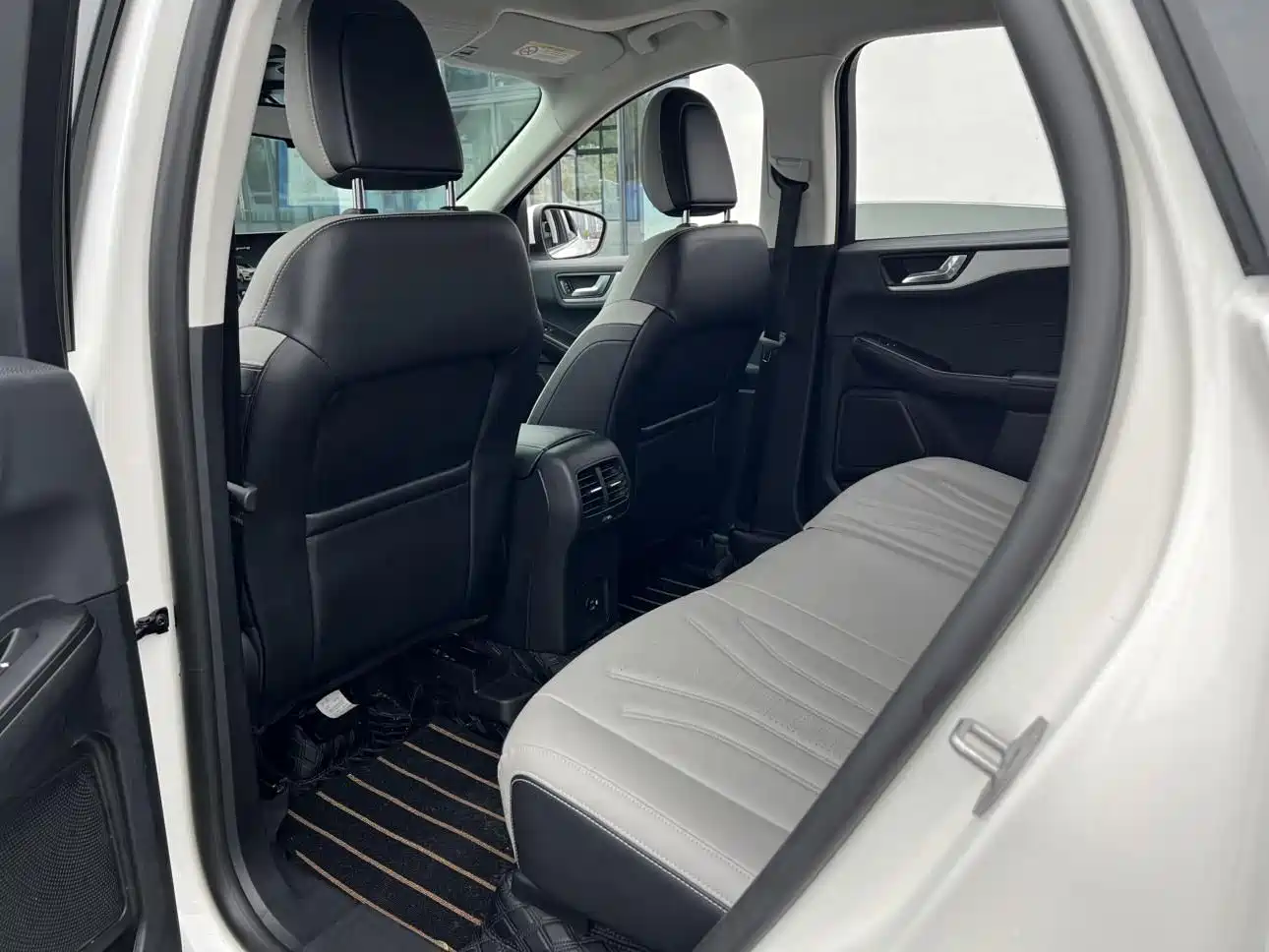 Ford Escape 2023 2024 Model EcoBoost 245 2WD Premium Edition