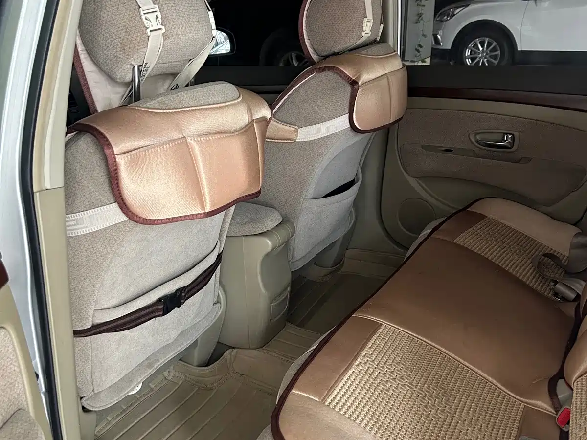 Фото 4 - Nissan Sylphy