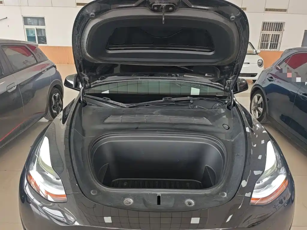 Фото 20 - Tesla Model Y