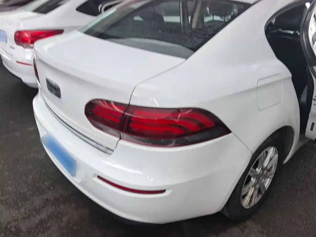 Qoros 3 2018 2018 Sedan 1.6L Auto Leading