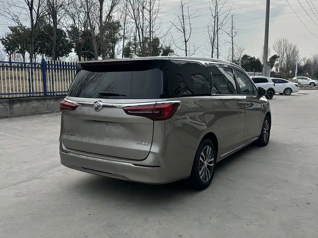 BUICK GL8