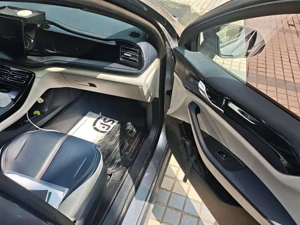 BYD Qin PLUS 2021 DM-i 55KM Premium фото 21