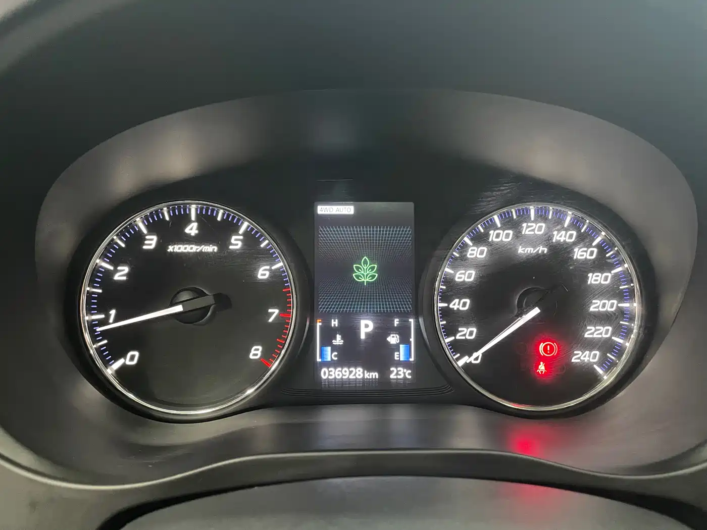 Mitsubishi Outlander 2020 2.4L 4WD Luxury 5-seater фото 10