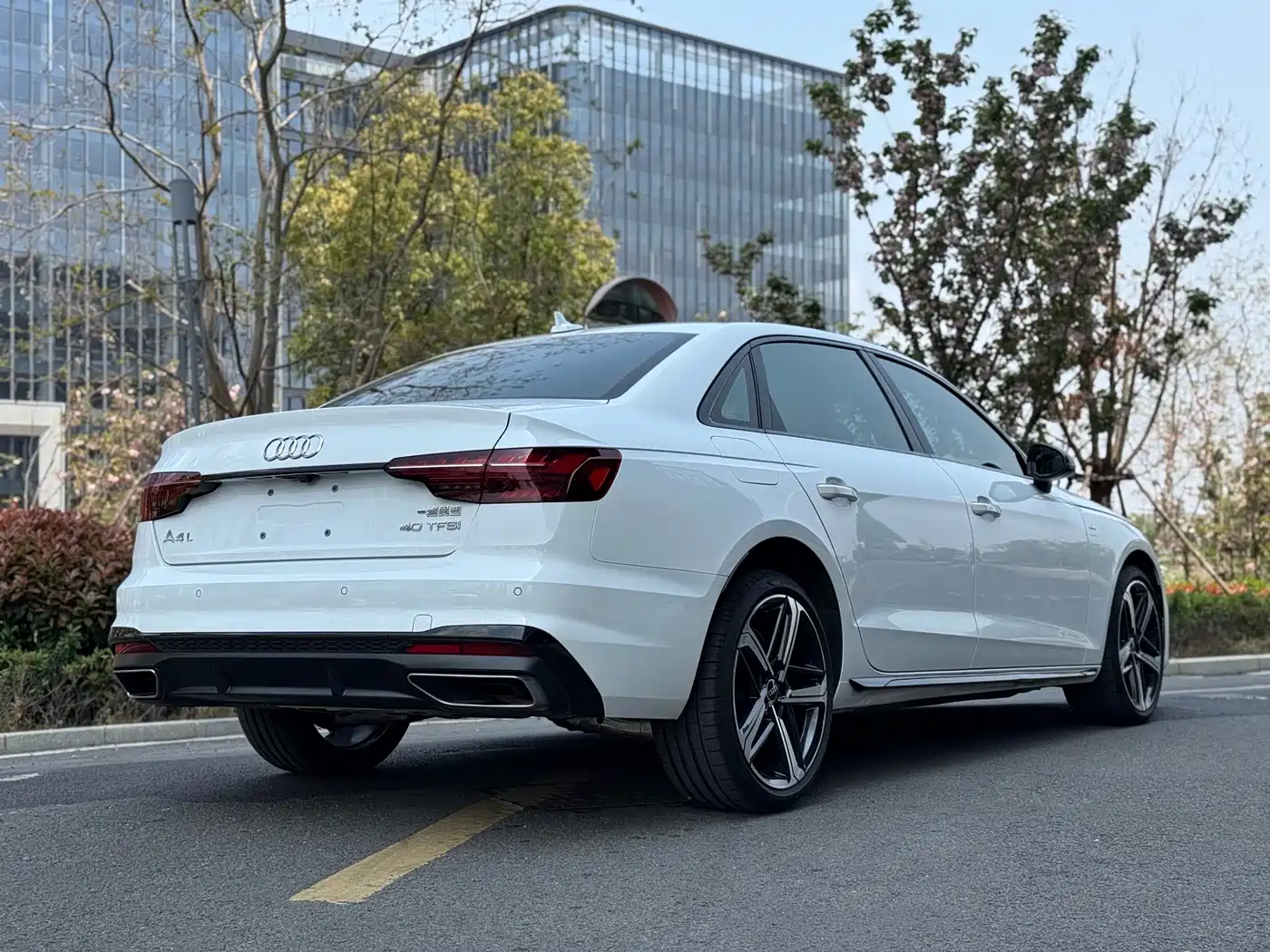 Audi A4L 2024 40 TFSI Luxury Dynamic фото 10