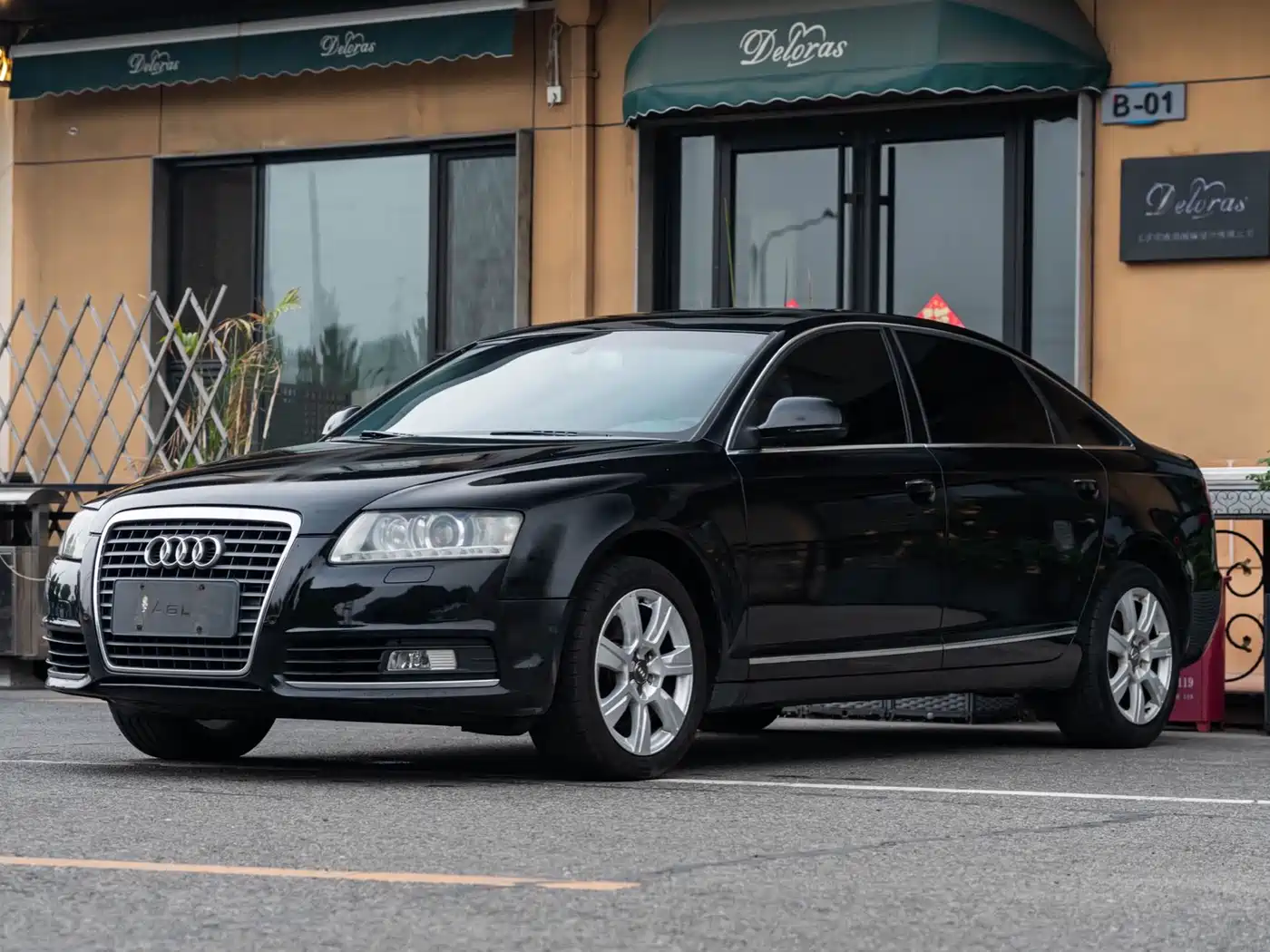 Audi A6L 2010 2.4L Luxury