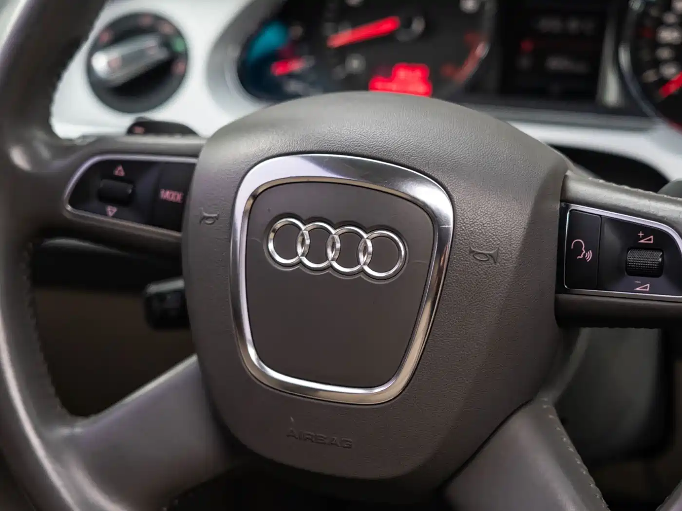 Audi A6L 2010 2.4L Luxury фото 16