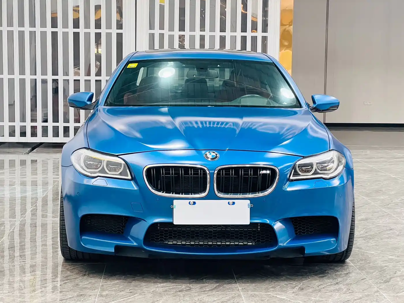 BMW M5 2014 M5 Year of the Horse Limited Edition фото 2