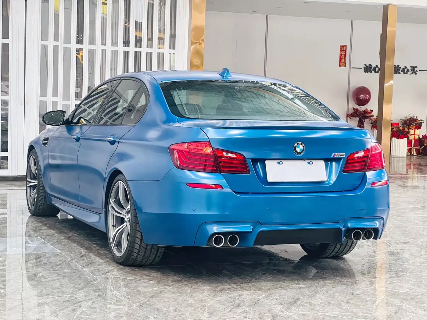 BMW M5 2014 M5 Year of the Horse Limited Edition фото 6