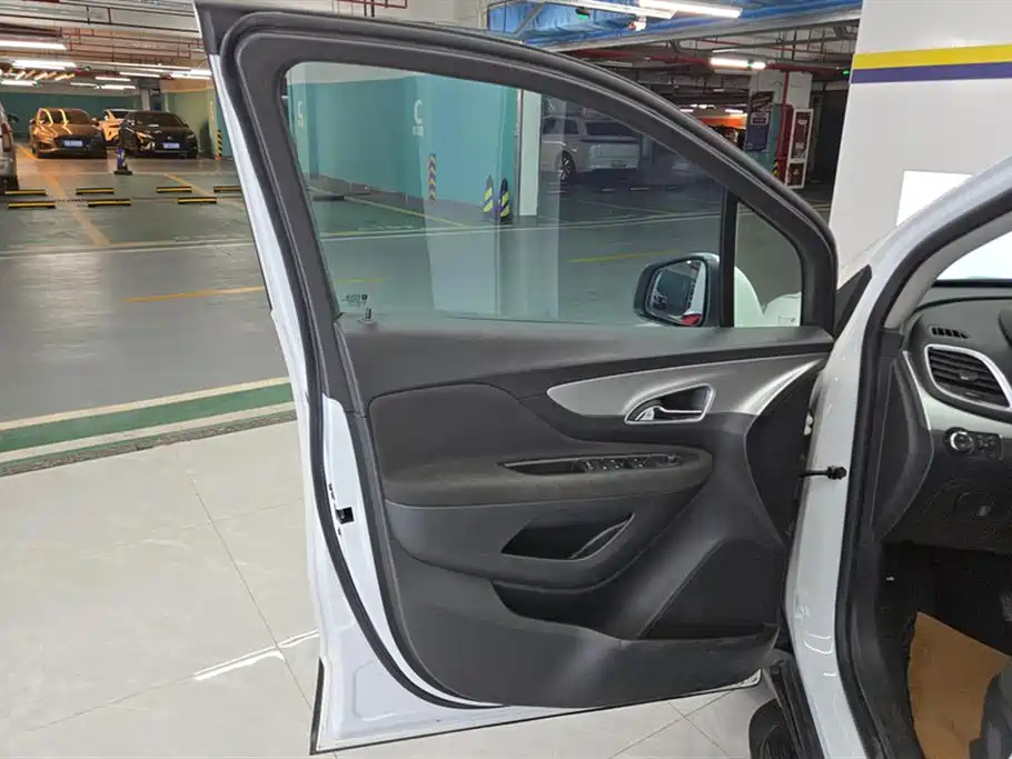Buick Encore 2015 1.4T Automatic 2WD Urban Elite фото 7