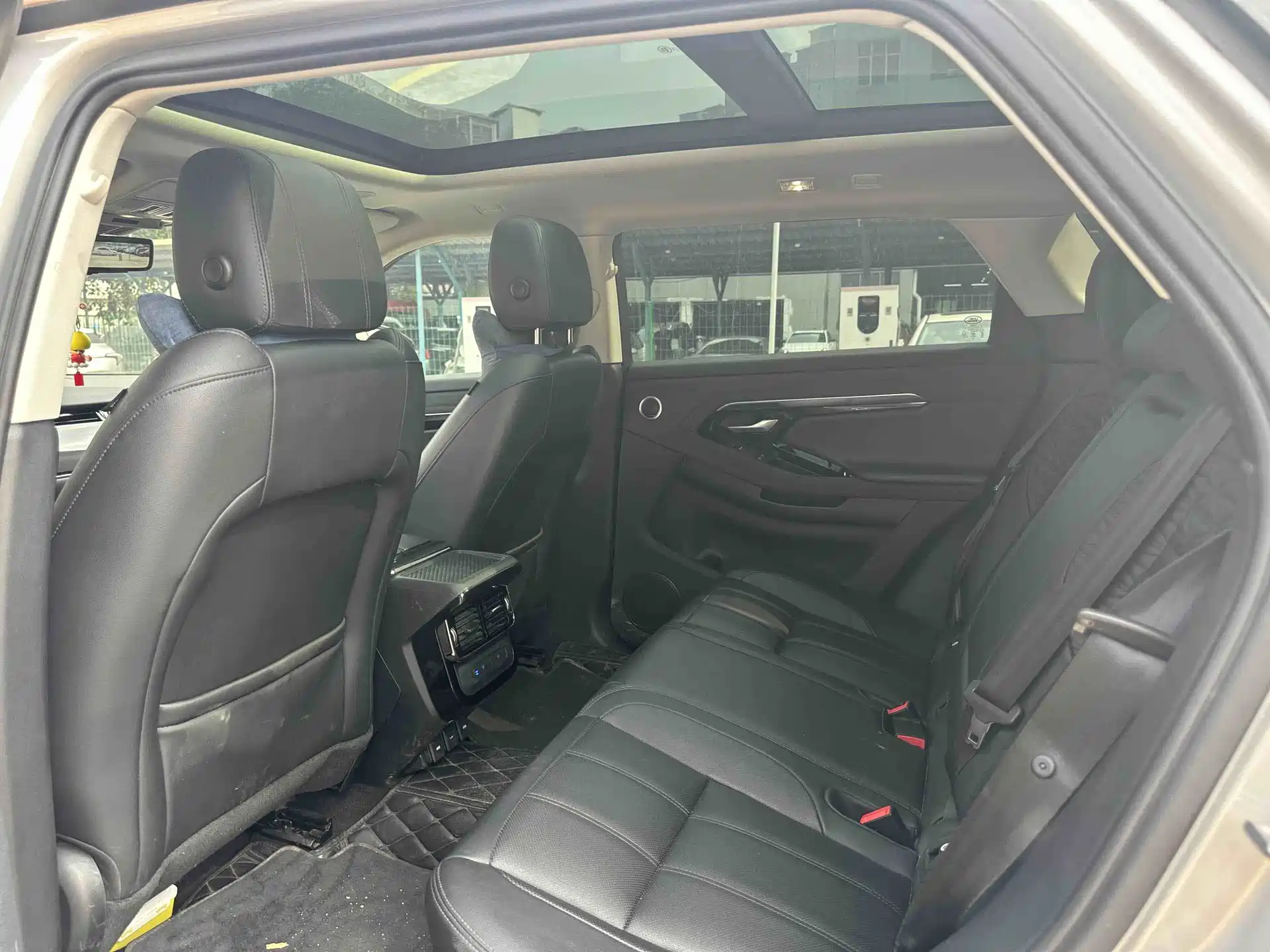 Photo 17 - Land Rover Range Rover Evoque