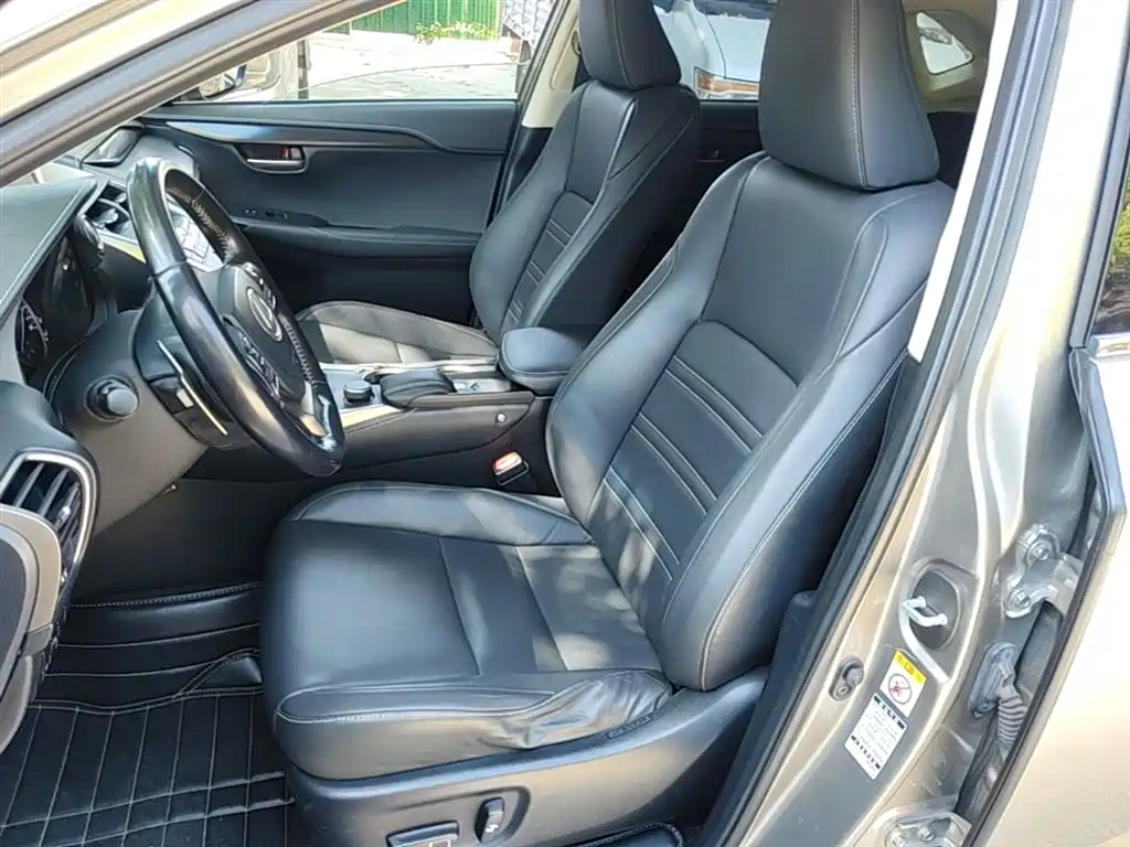 Lexus NX 2015 200t AWD F Sport фото 15