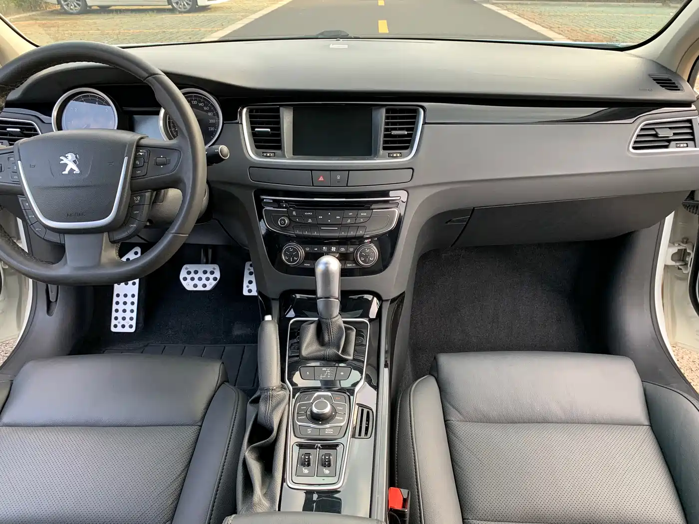 Peugeot 508 2011 2.3L Automatic Luxury Edition фото 6