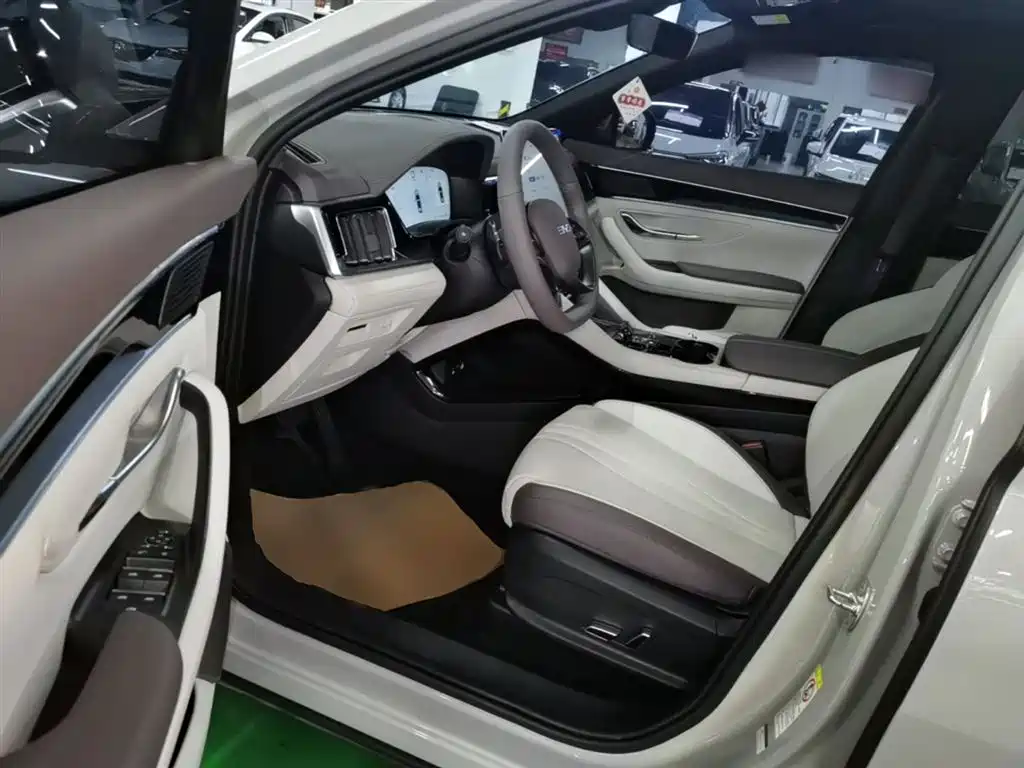 BYD Song PLUS PHEV 2025 DM-i Smart Driving Edition 112KM Honor фото 15