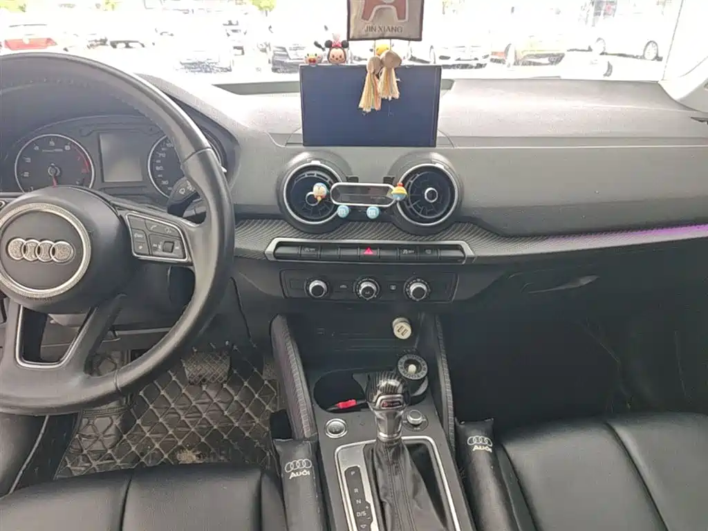 Audi Q2L 2018 35 TFSI Launch Exclusive Edition China VI фото 13