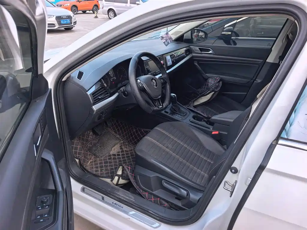 Volkswagen Lavida 2019 280TSI DSG Comfort Edition China VI фото 8