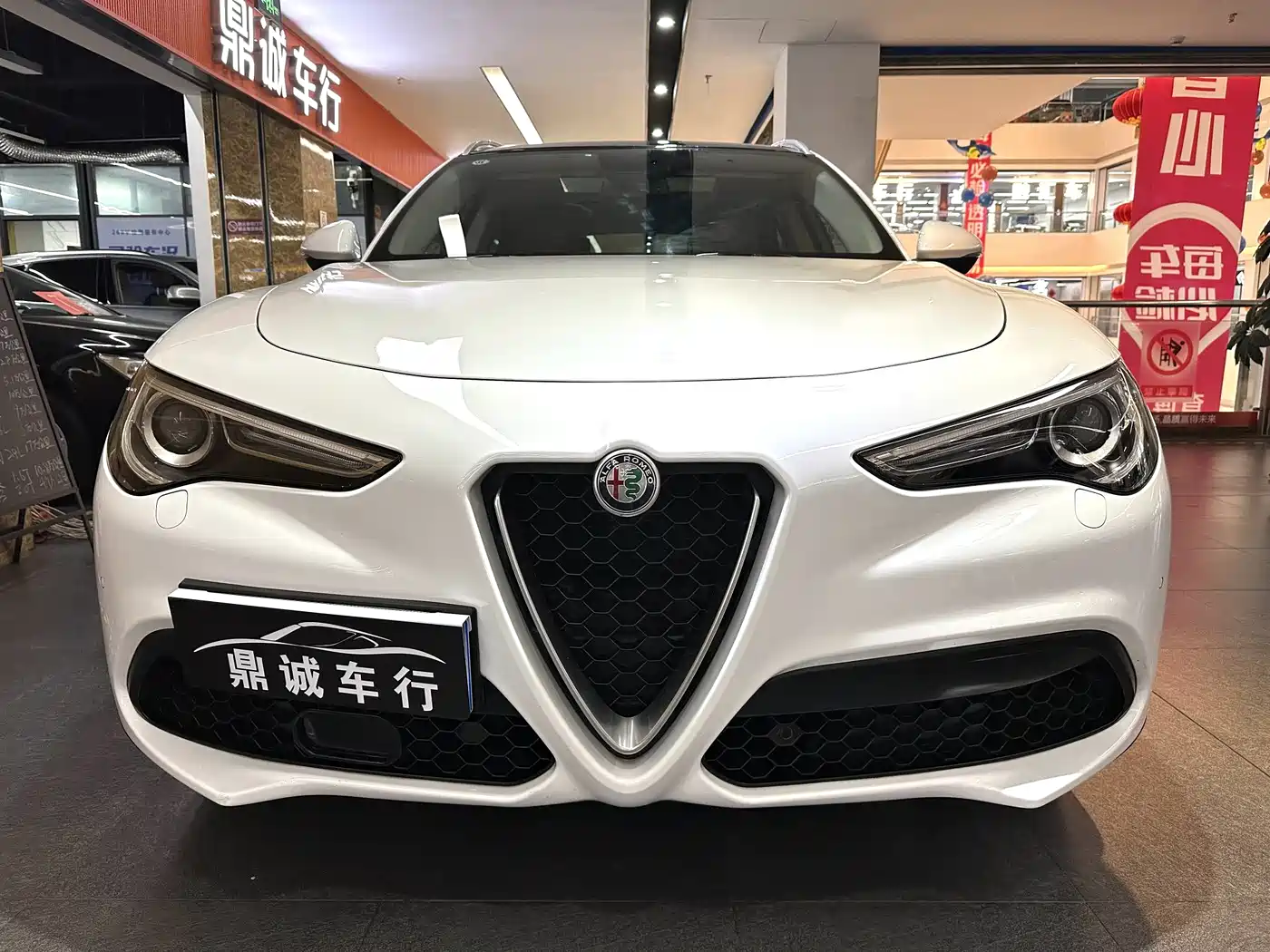 Alfa Romeo Stelvio 2018 2017 2.0T 200HP Luxury Edition
