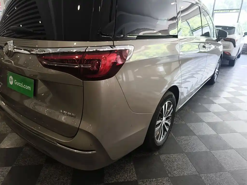BUICK GL8