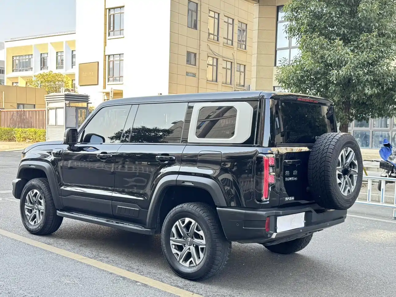 BAIC ORV Beijing Offroad BJ40 2024 2.0T New Urban Hunter Edition Knight фото 15