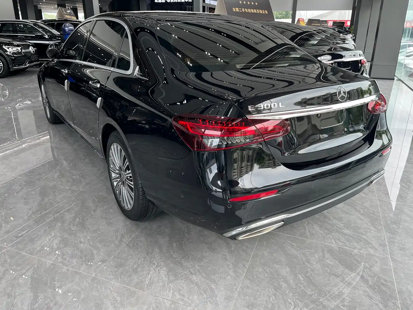 Mercedes-Benz E-Class 2021 E 300 L Luxury фото 15