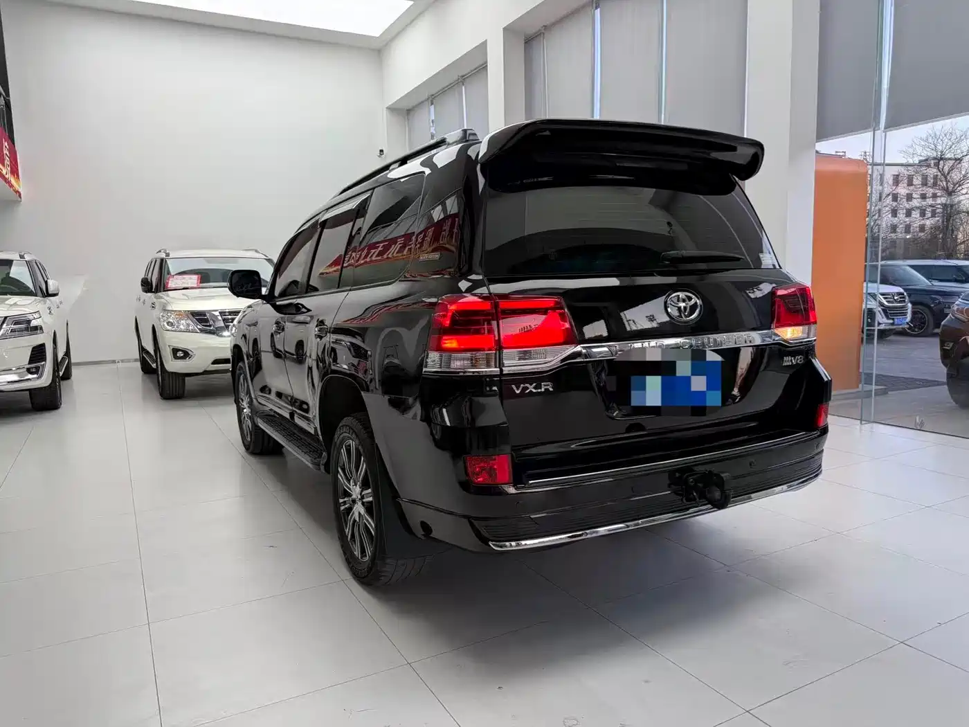 Toyota Land Cruiser (Import) 2015 4.0L V6 Middle East Limited Edition фото 9