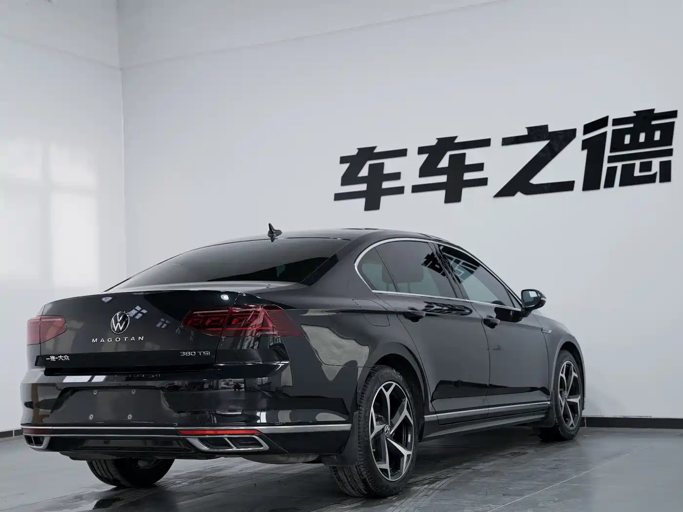 Volkswagen Magotan 2023 Model 2 Million Commemorative Edition 380TSI DSG Flagship фото 26