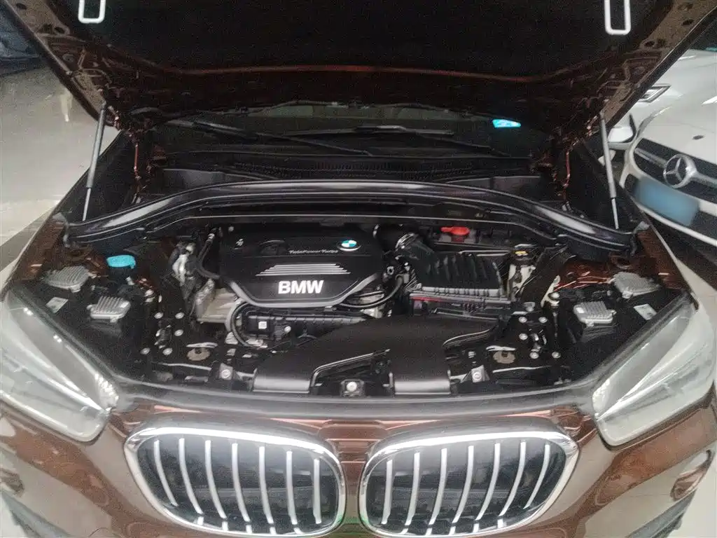 BMW X1 2016 sDrive18Li Premium Model фото 19