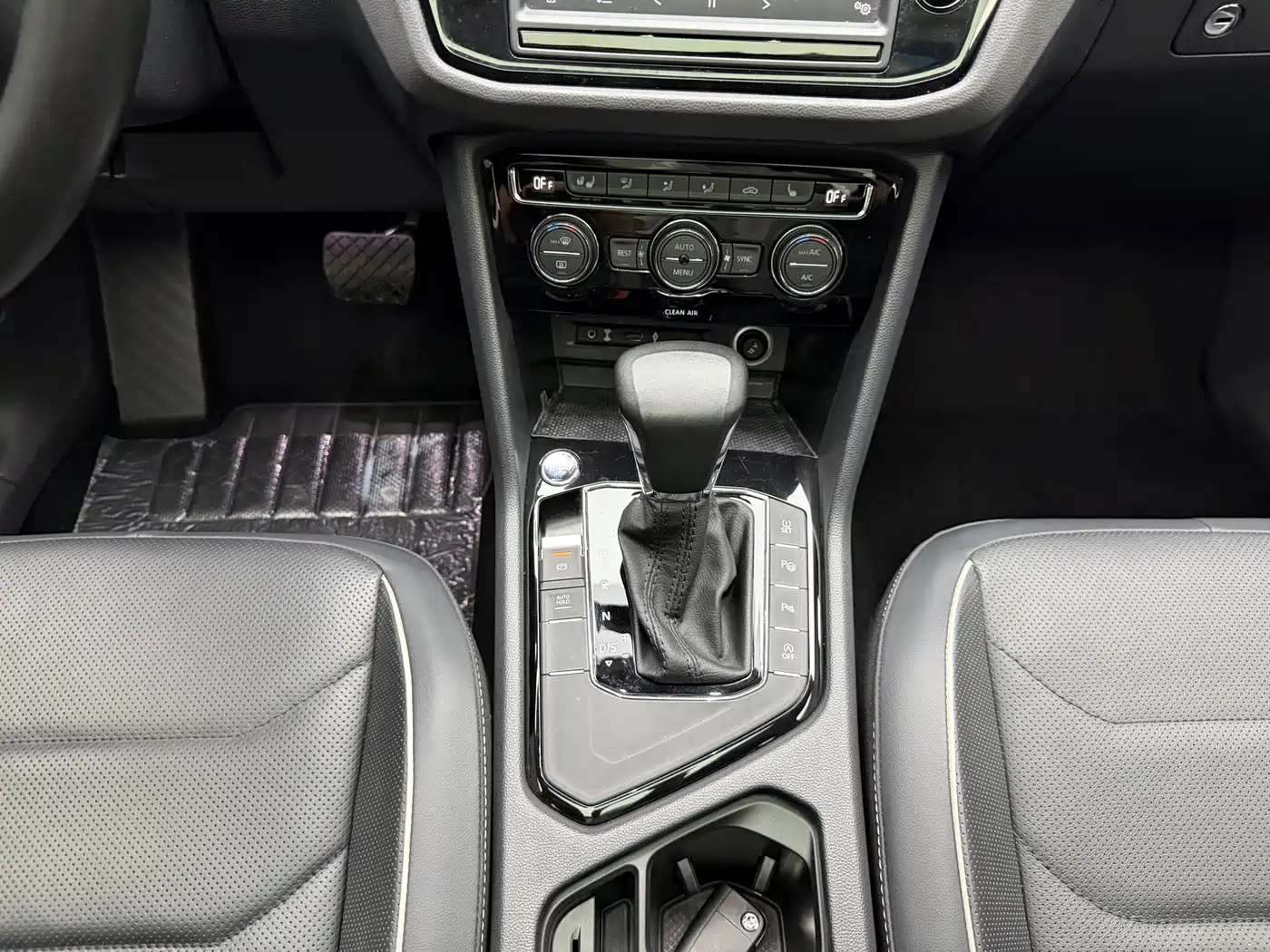 Volkswagen Tiguan L 2018 330TSI Automatic 2WD Flagship Edition фото 28